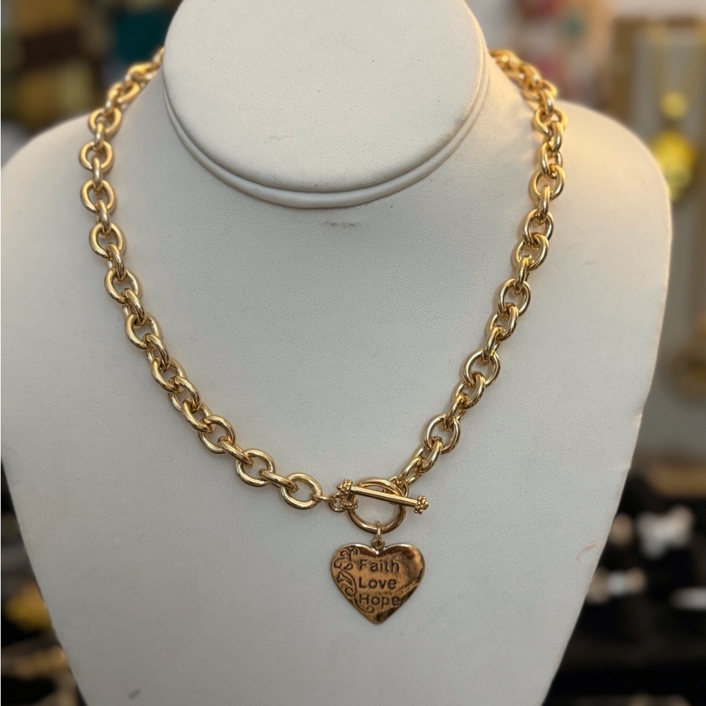 NECKLACE - Picture 3 of 3